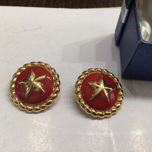 Alfred Sung star earring. Clip on